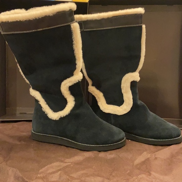 Waterproof boot, New - Picture 2 of 8